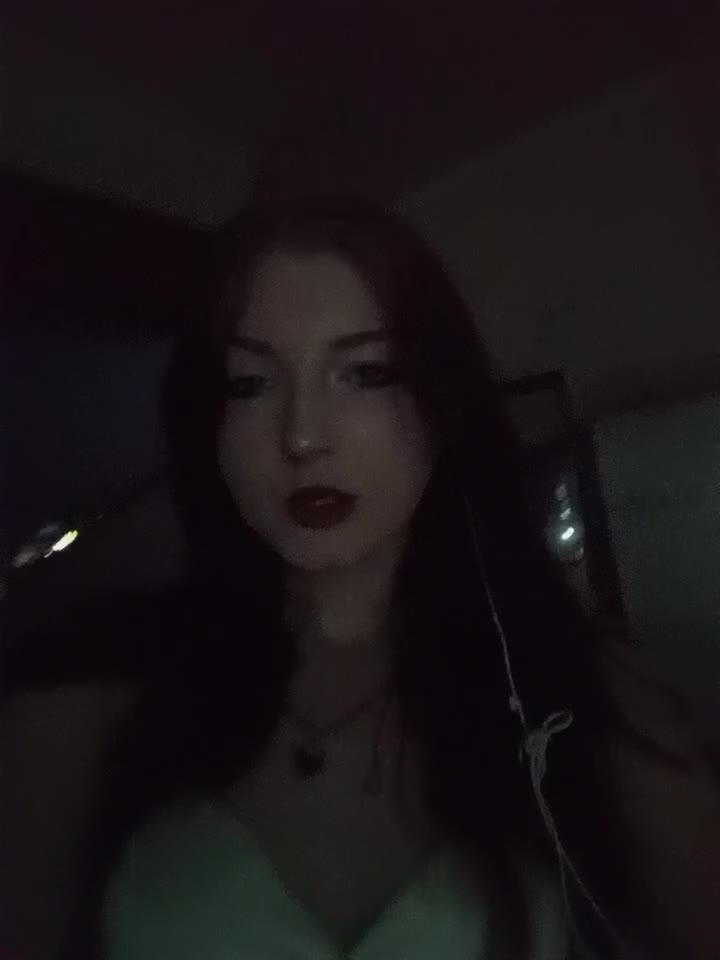 @𝓥𝓲𝓴𝓪