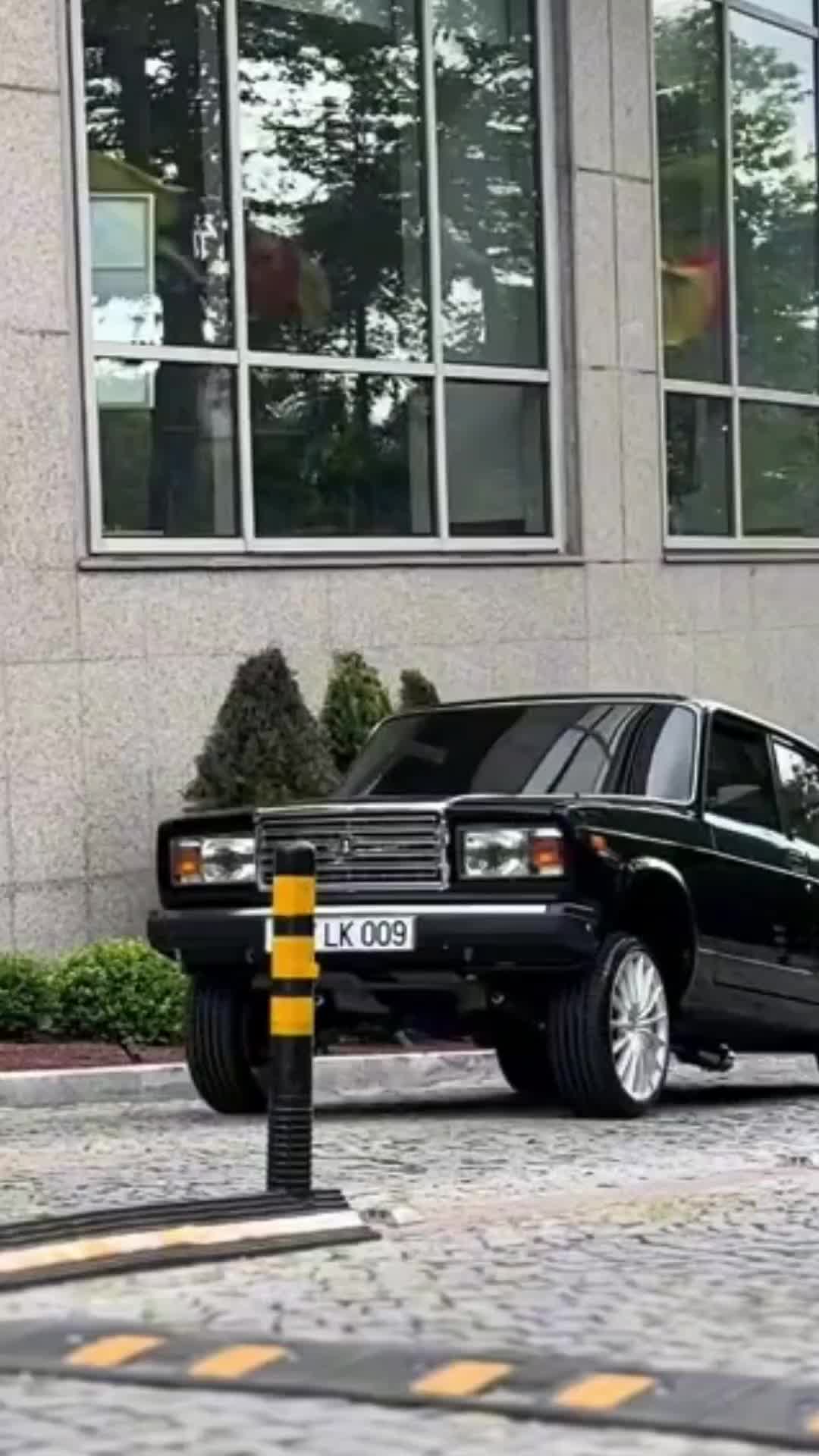 @azeloww___077