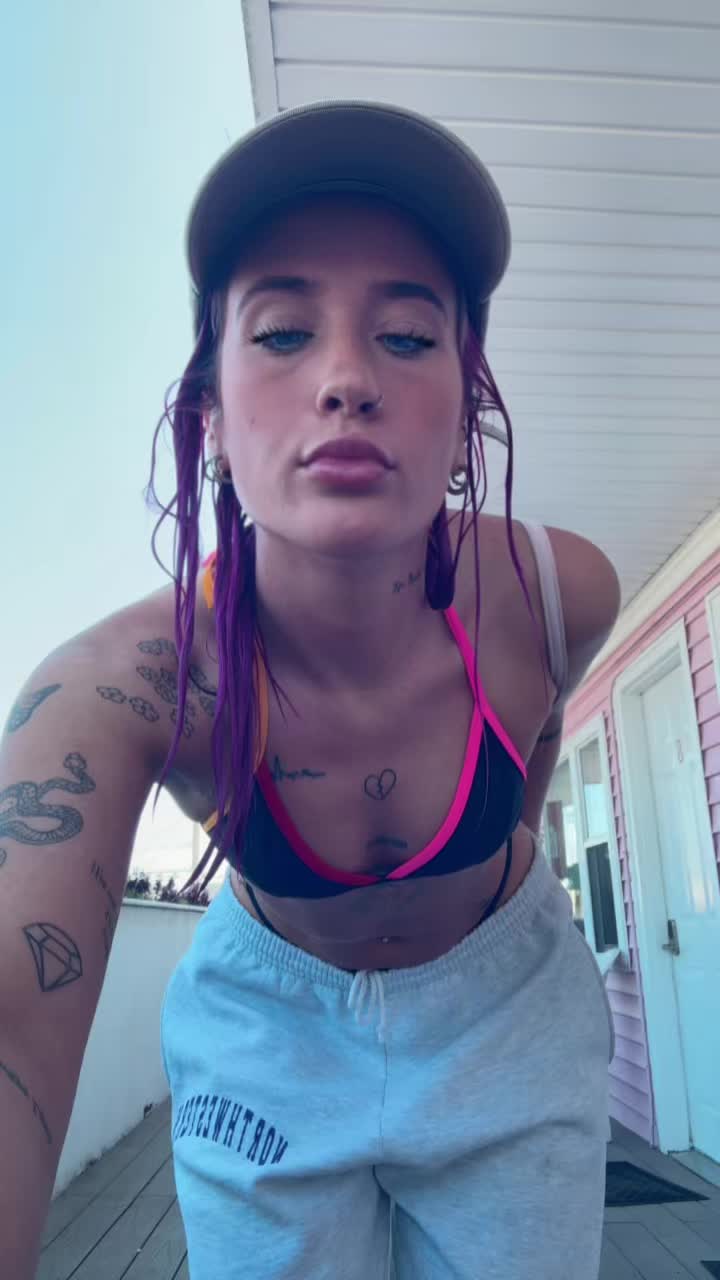@bri ★ ☆ ★