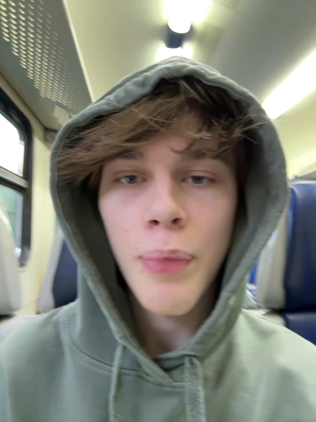 @Илюша🥱