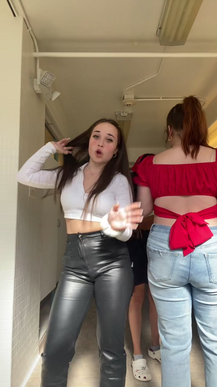 @laurenstewart0404