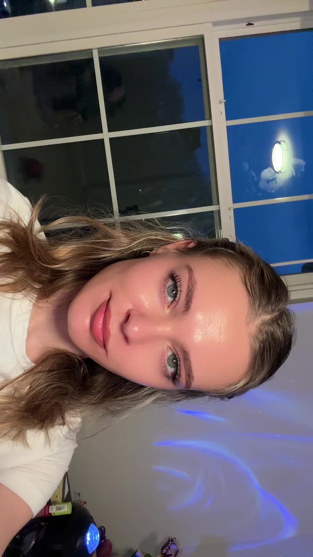 @Realkatelynx