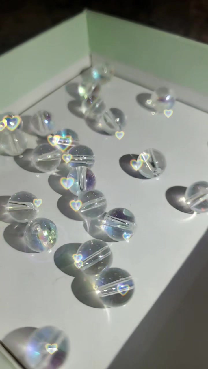 @the.cloudy.crystals