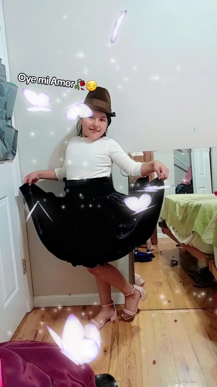@anahiy manzano 28