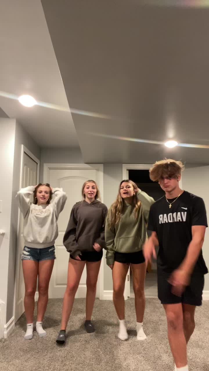 @nikki🫠