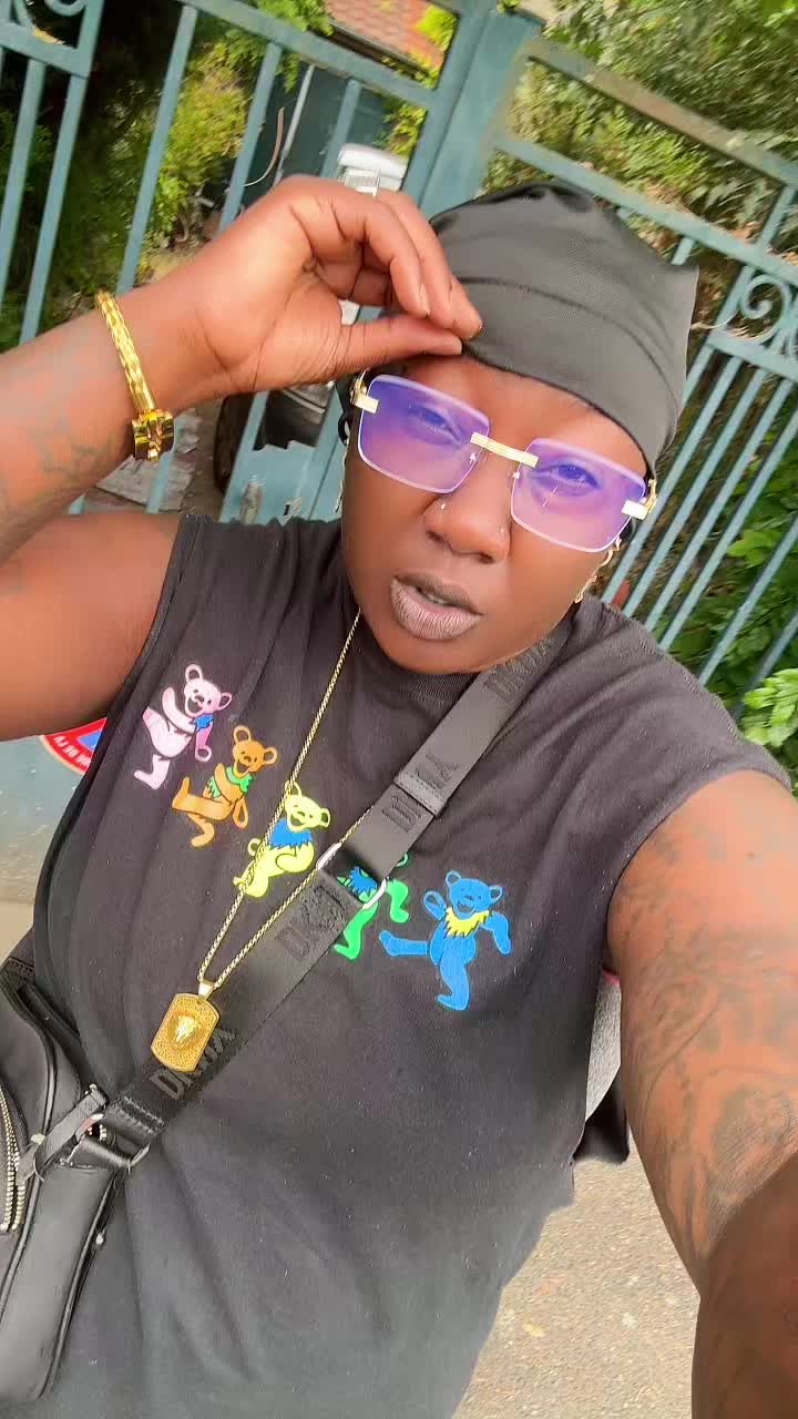 @Etoile DE LONDRE🚀🇨🇮😎🏳️🌈