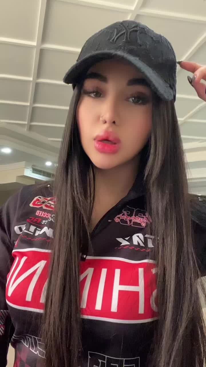 @donyaafsharr