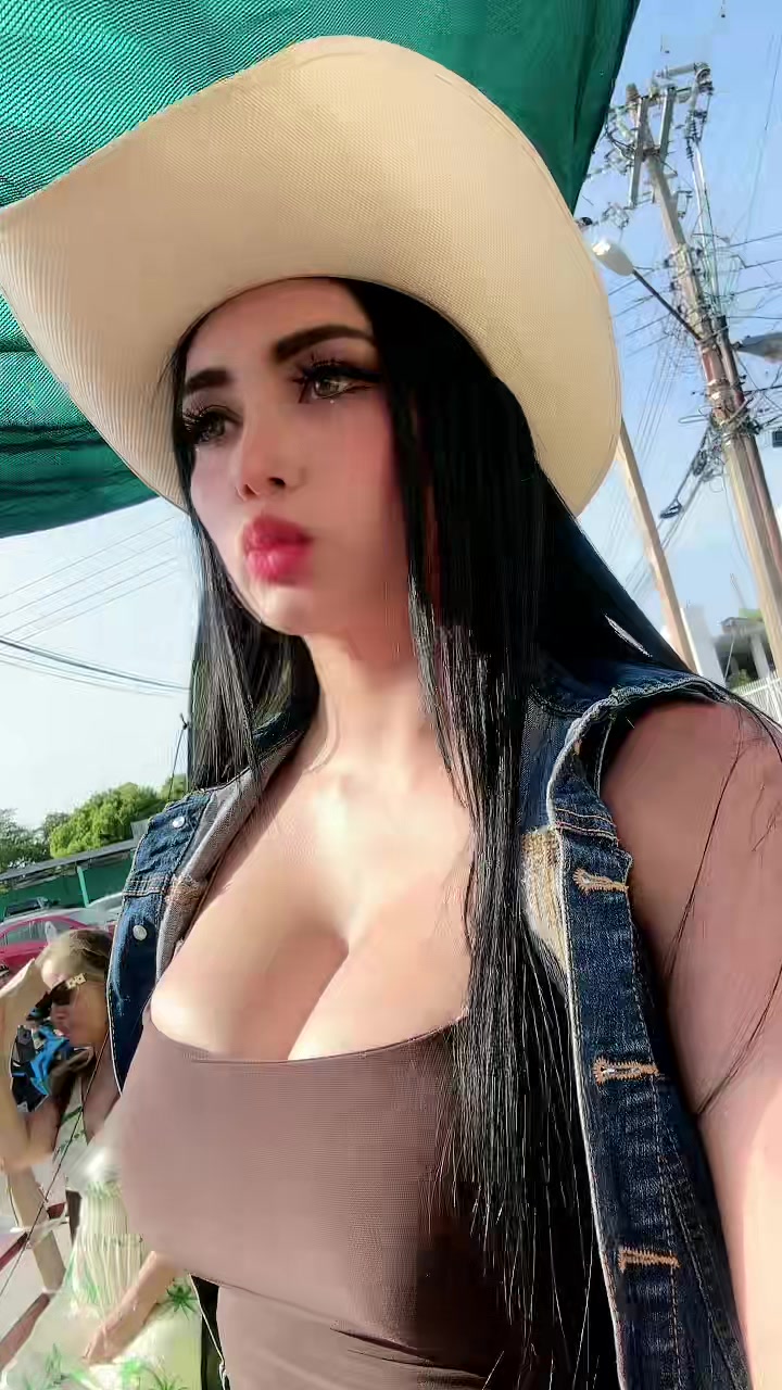@eli gomez
