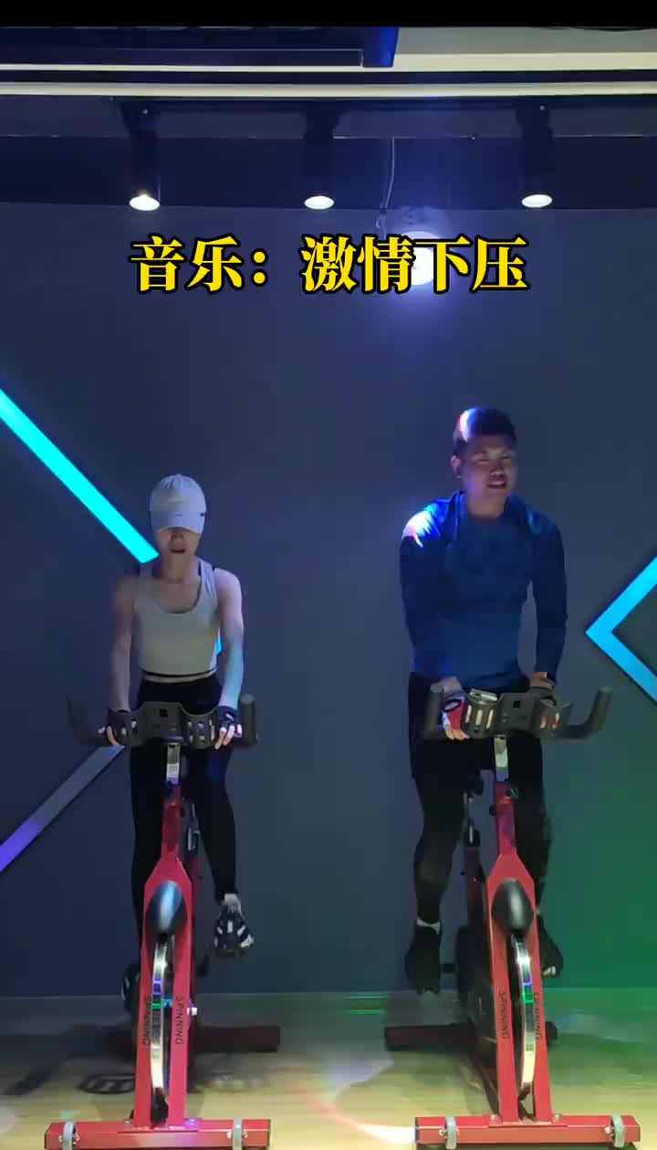 @funny dancer