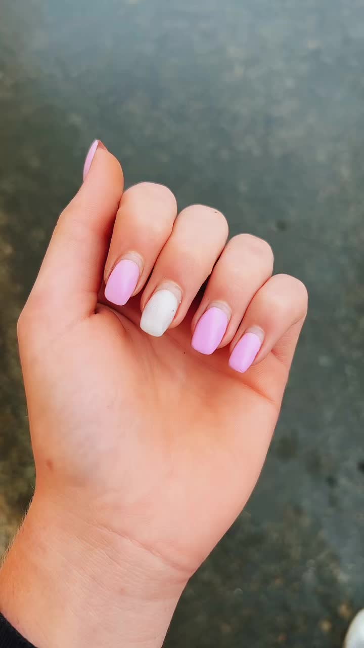 @ari18177