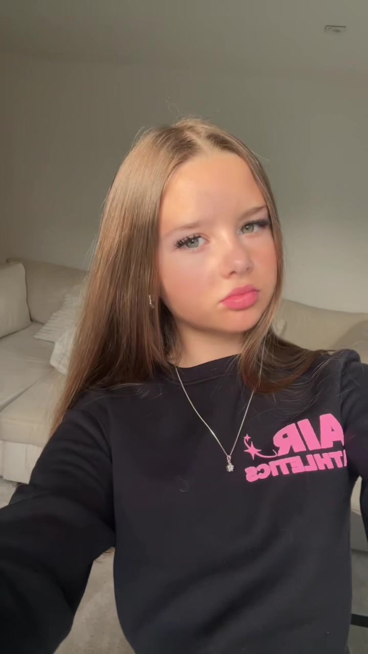 @𝐫𝐨𝐬𝐚𝐬𝐩𝐚𝐦