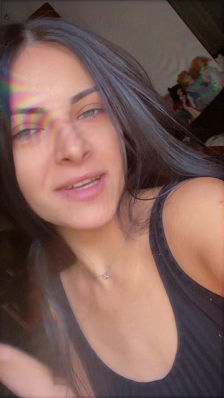 @Andreea🌹🖤
