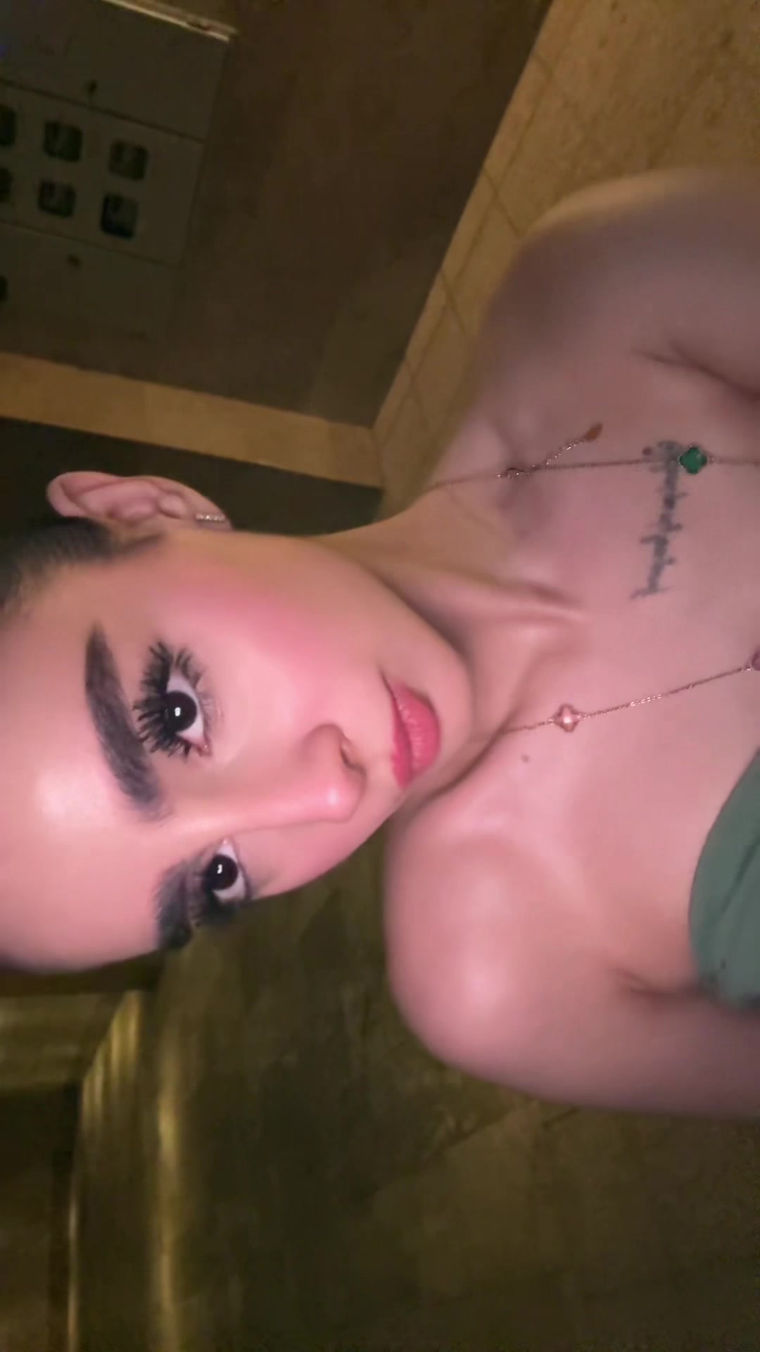 @melikakhakbazz
