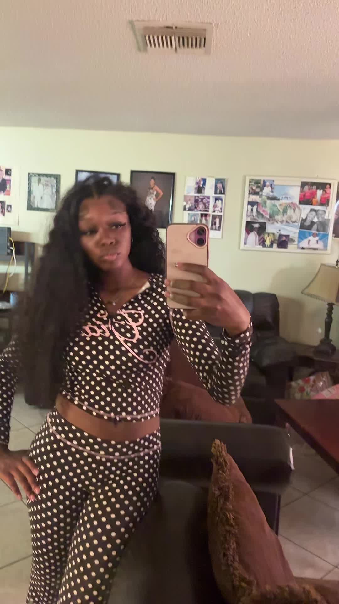 @aidanaraf_