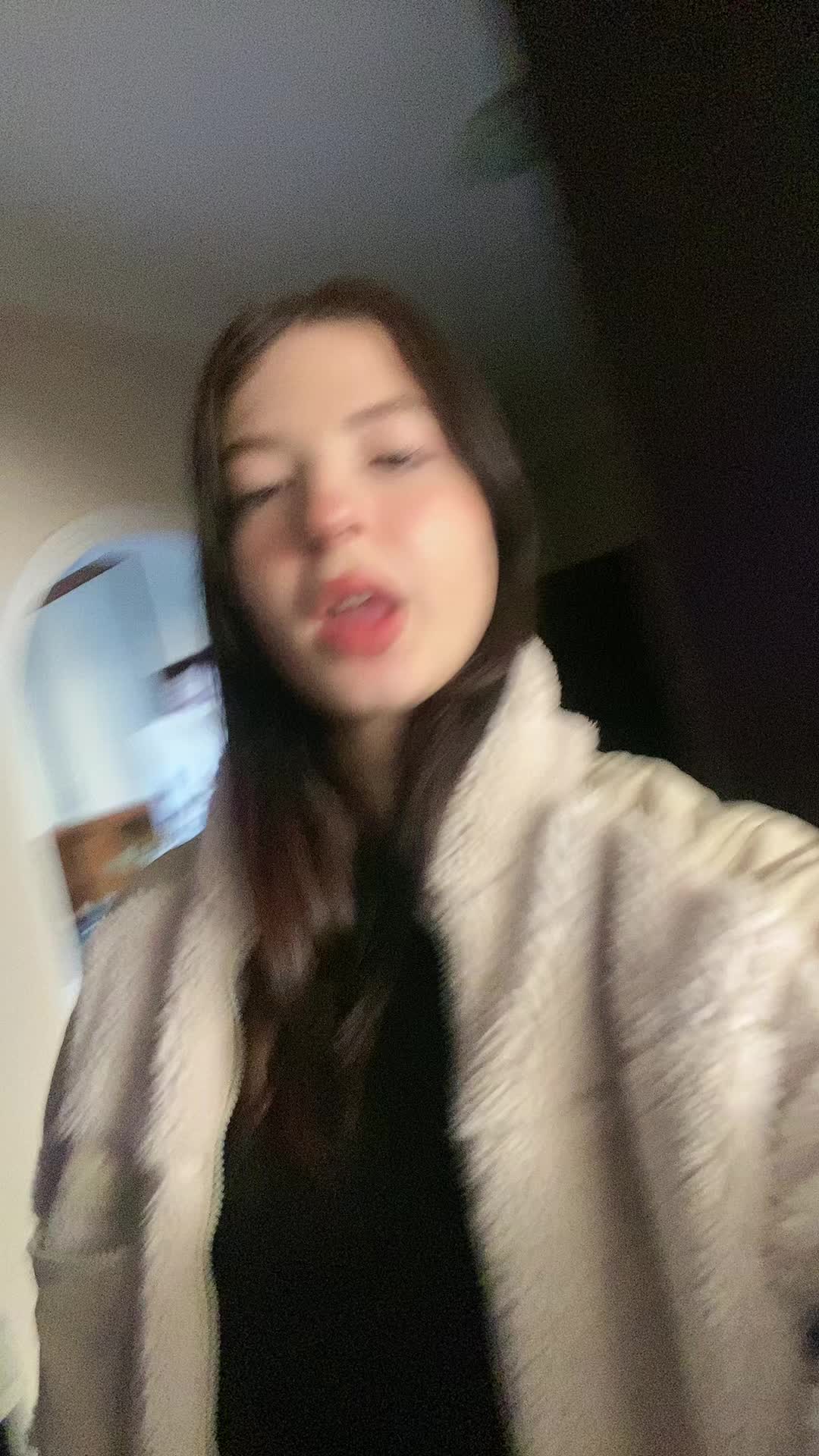 @def🦖