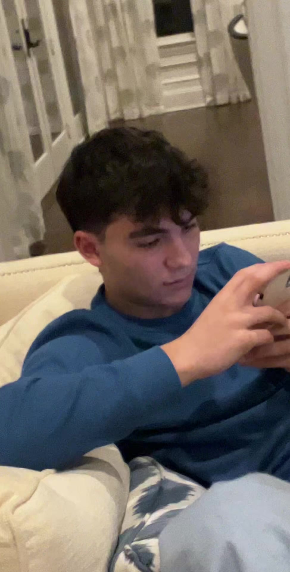 @Ari