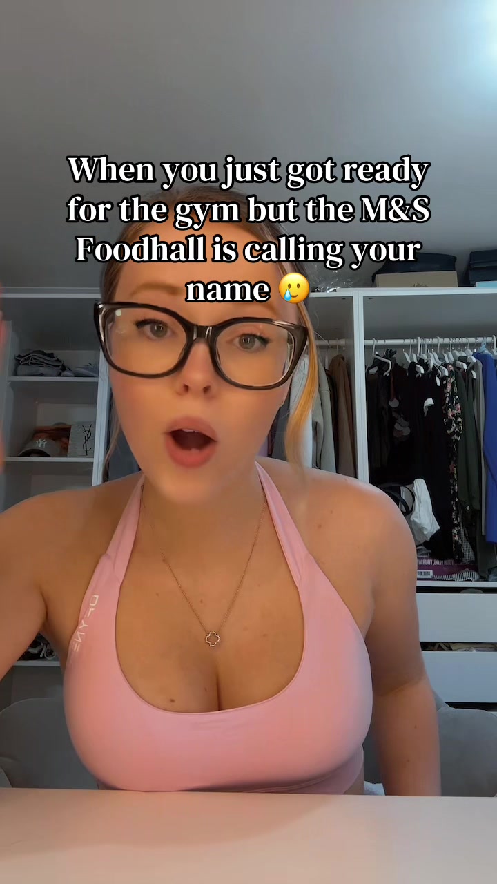 @helloitsamie