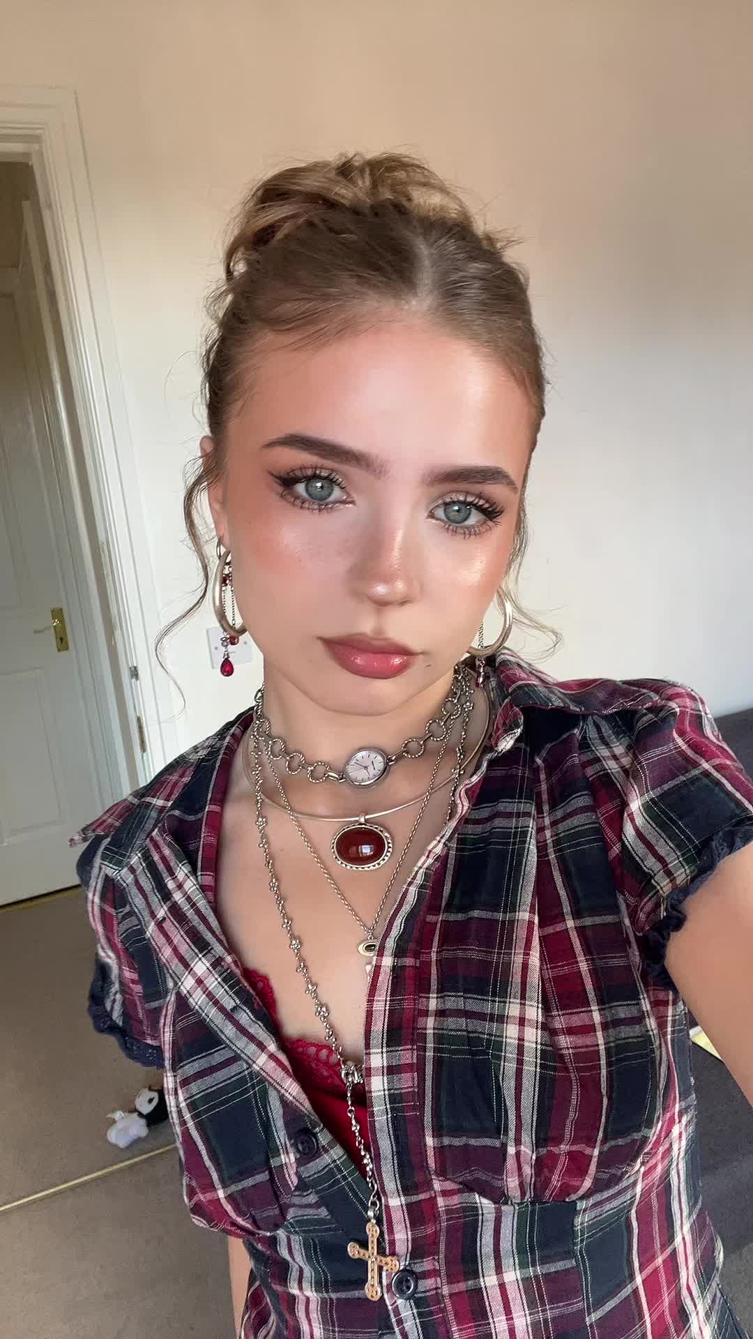 @⋆˚࿔ darcie 𝜗𝜚˚⋆