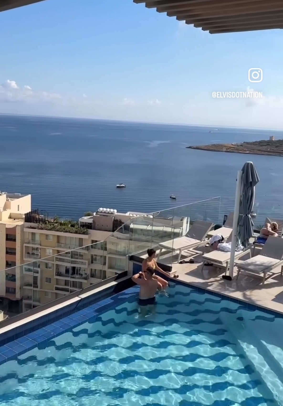 @elvisdotnation