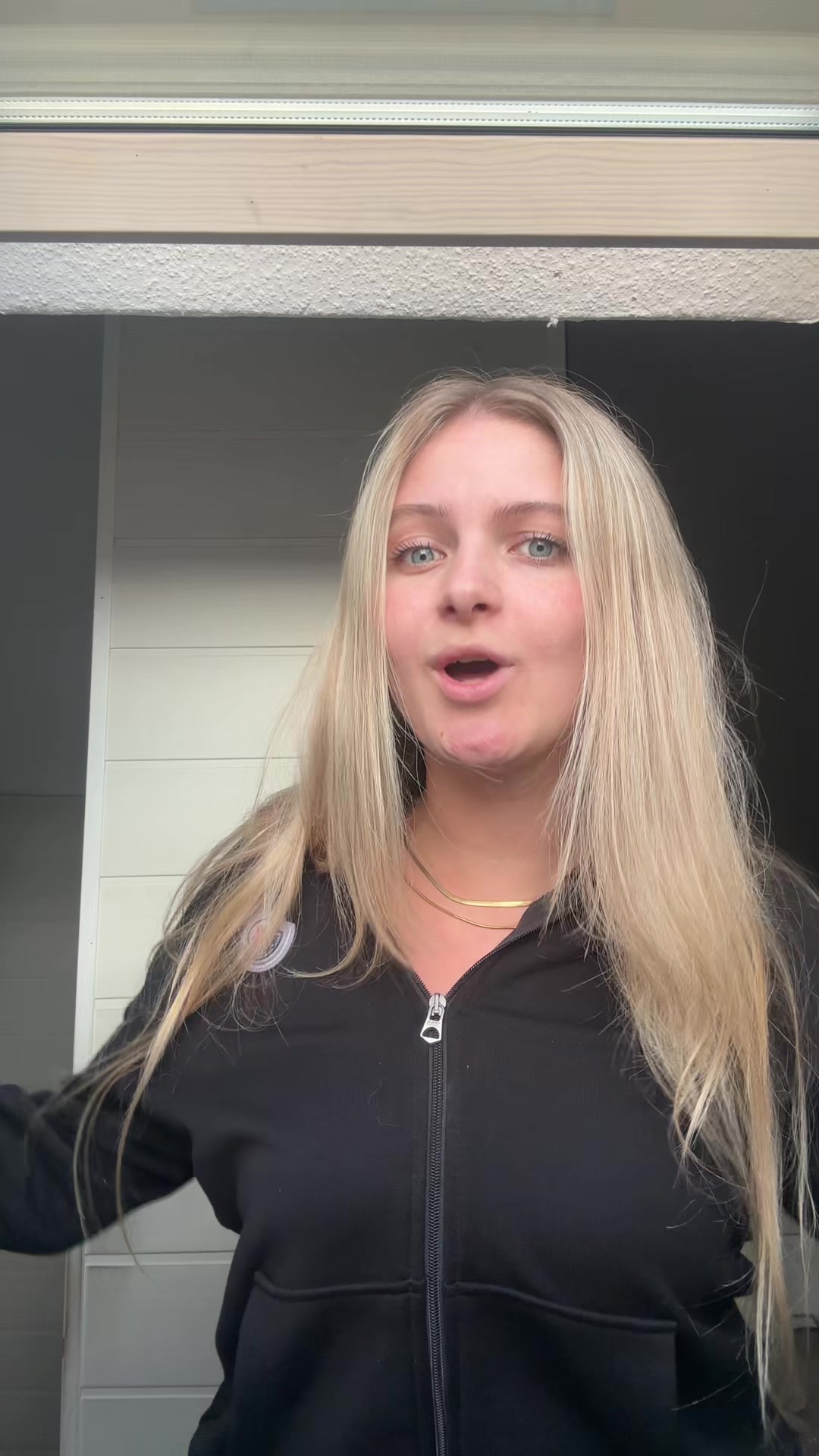 @Salom&eacute;
