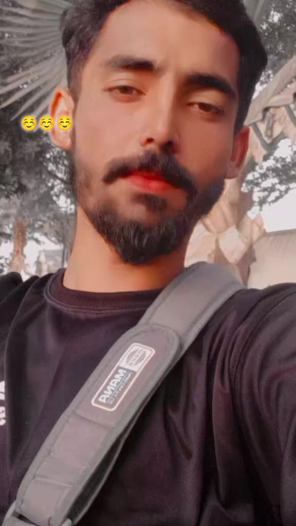 @MALIK✅