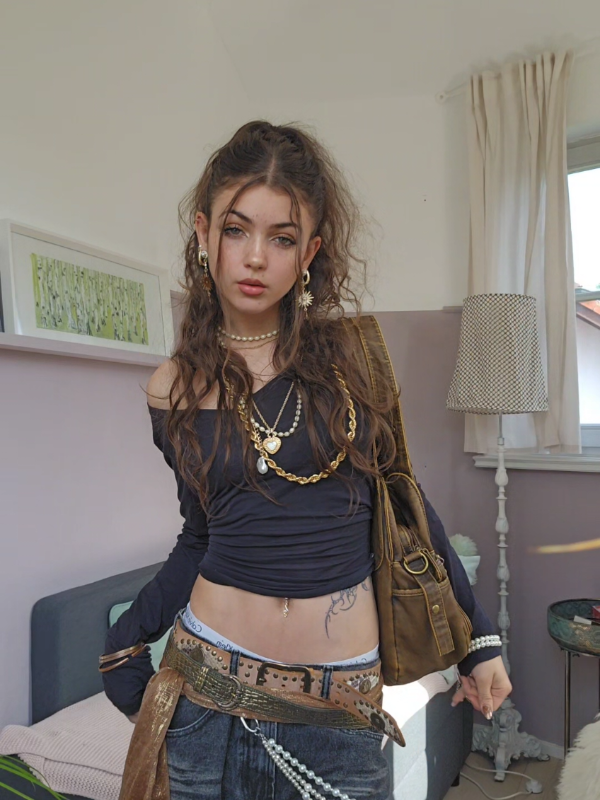 @𝙷𝚊𝚗𝚗𝚊𝚑♡︎
