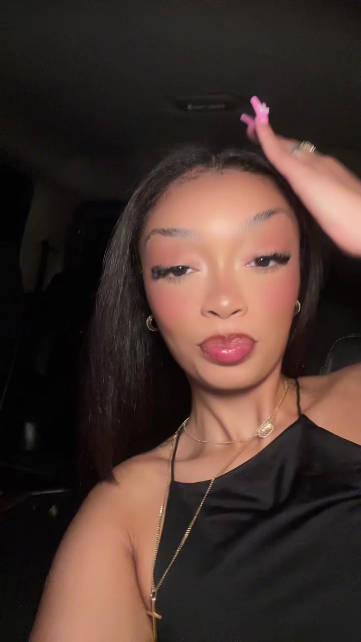 @theeesarahmarie