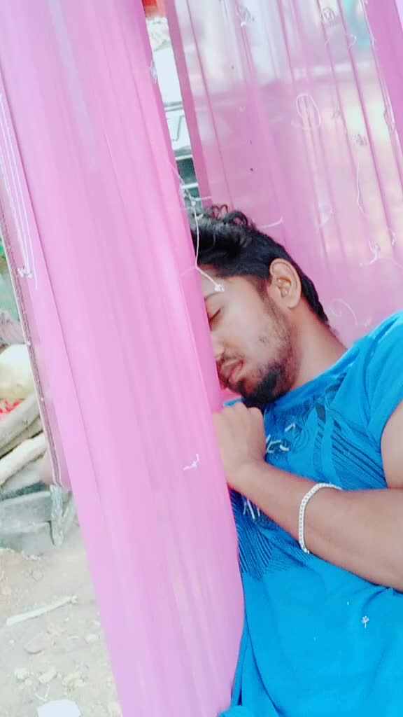 @ViGnEsHvIcKy