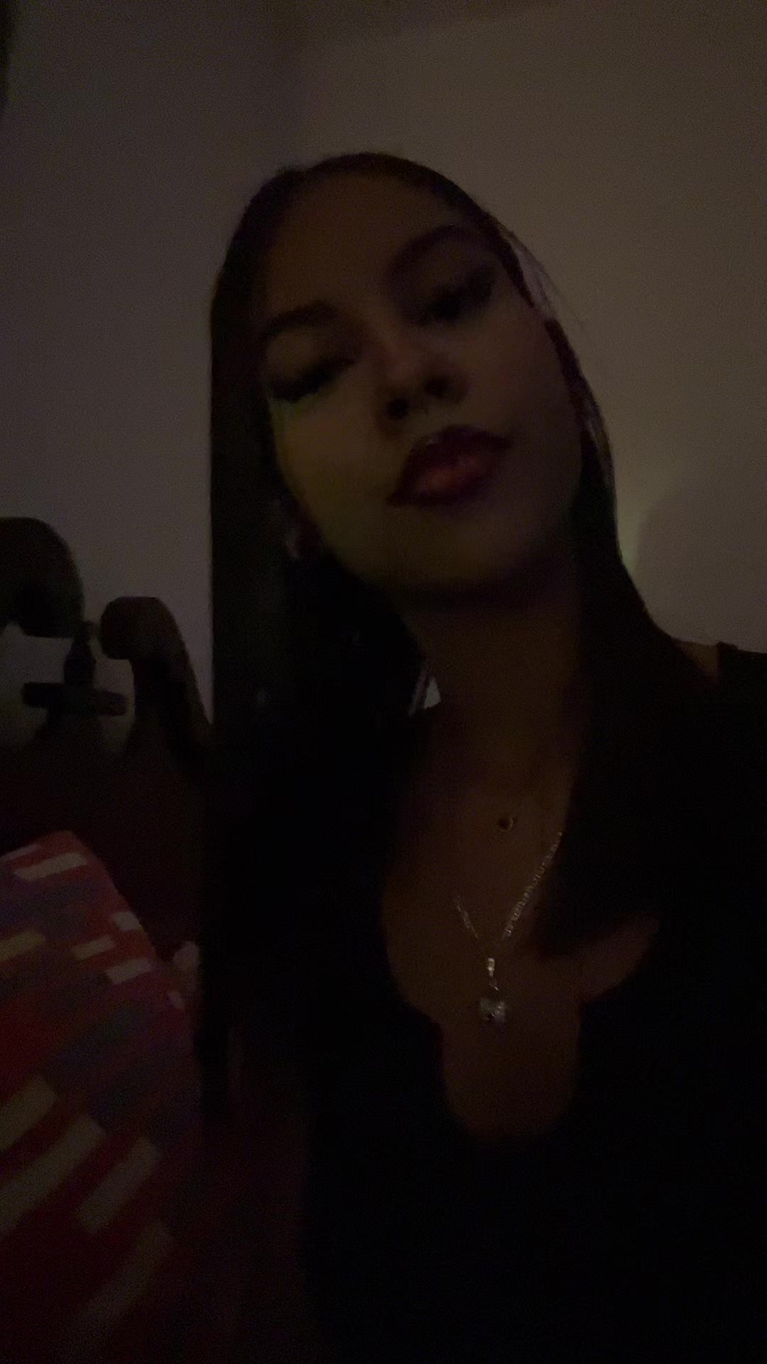 @𝓝𝓪𝓱𝓸𝓵𝔂🕷️