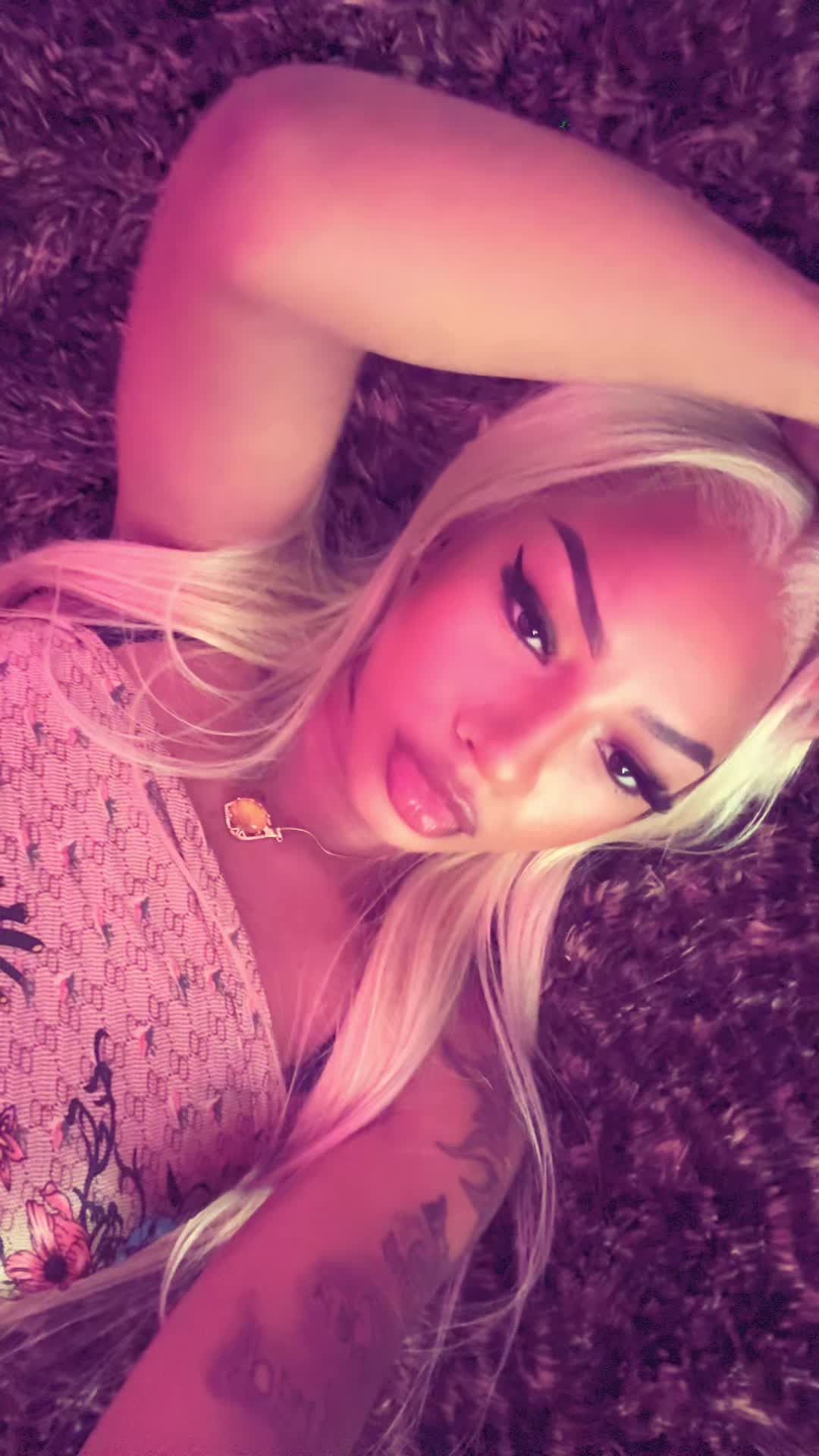 @🧝🏽&zwj;♀️🫧🪷🌞🪐