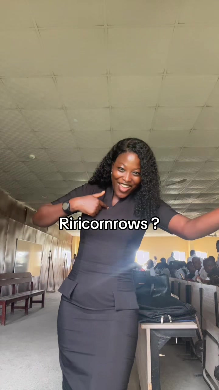 @Riri the twist girl😁