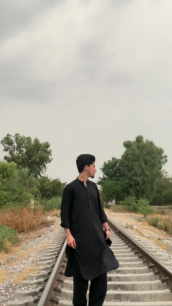 @Torr SohAil🌚🇵🇸