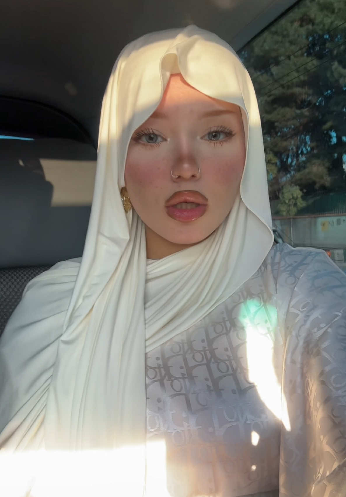 @سارا