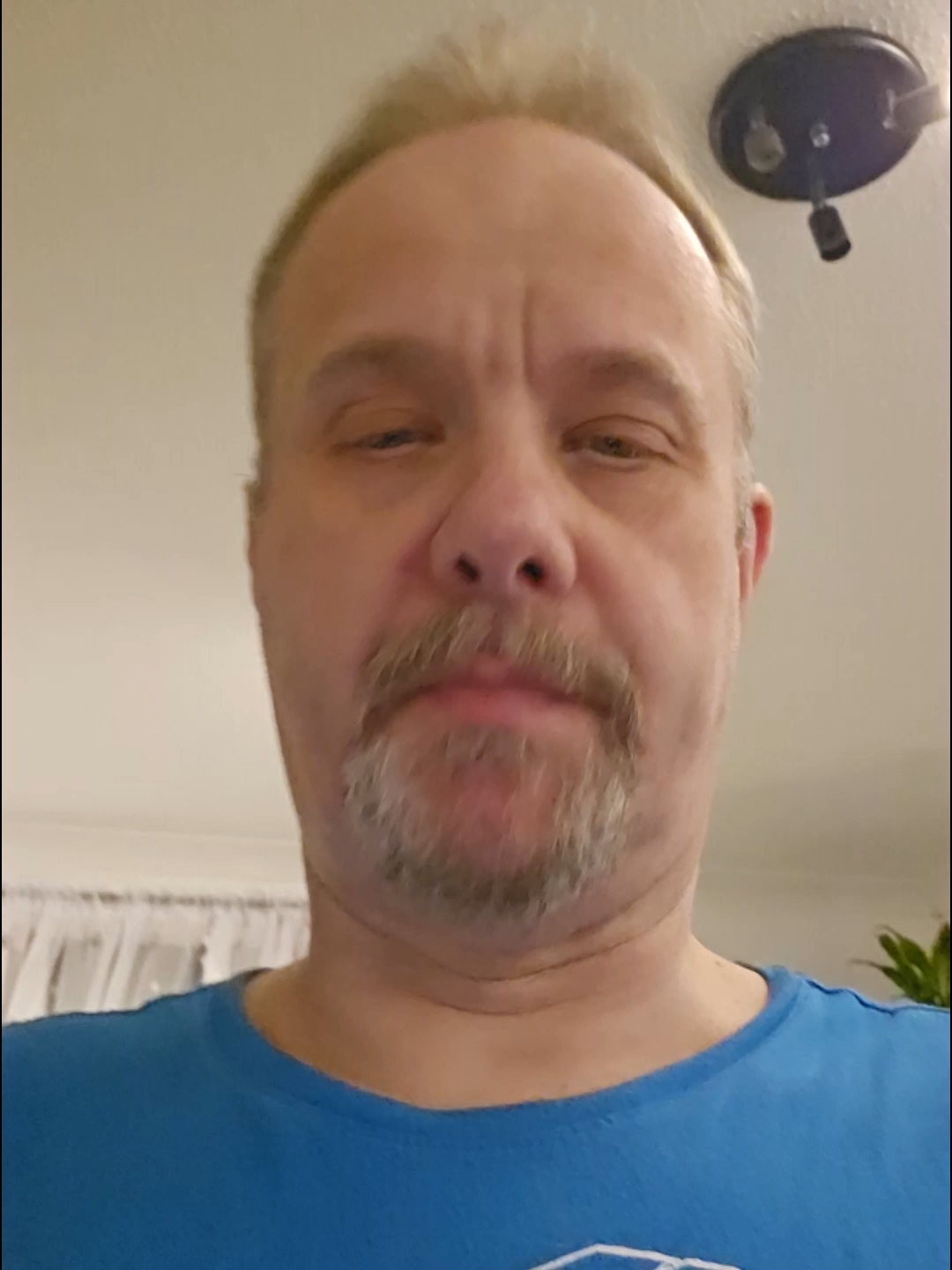 @liveislivepiotr.k
