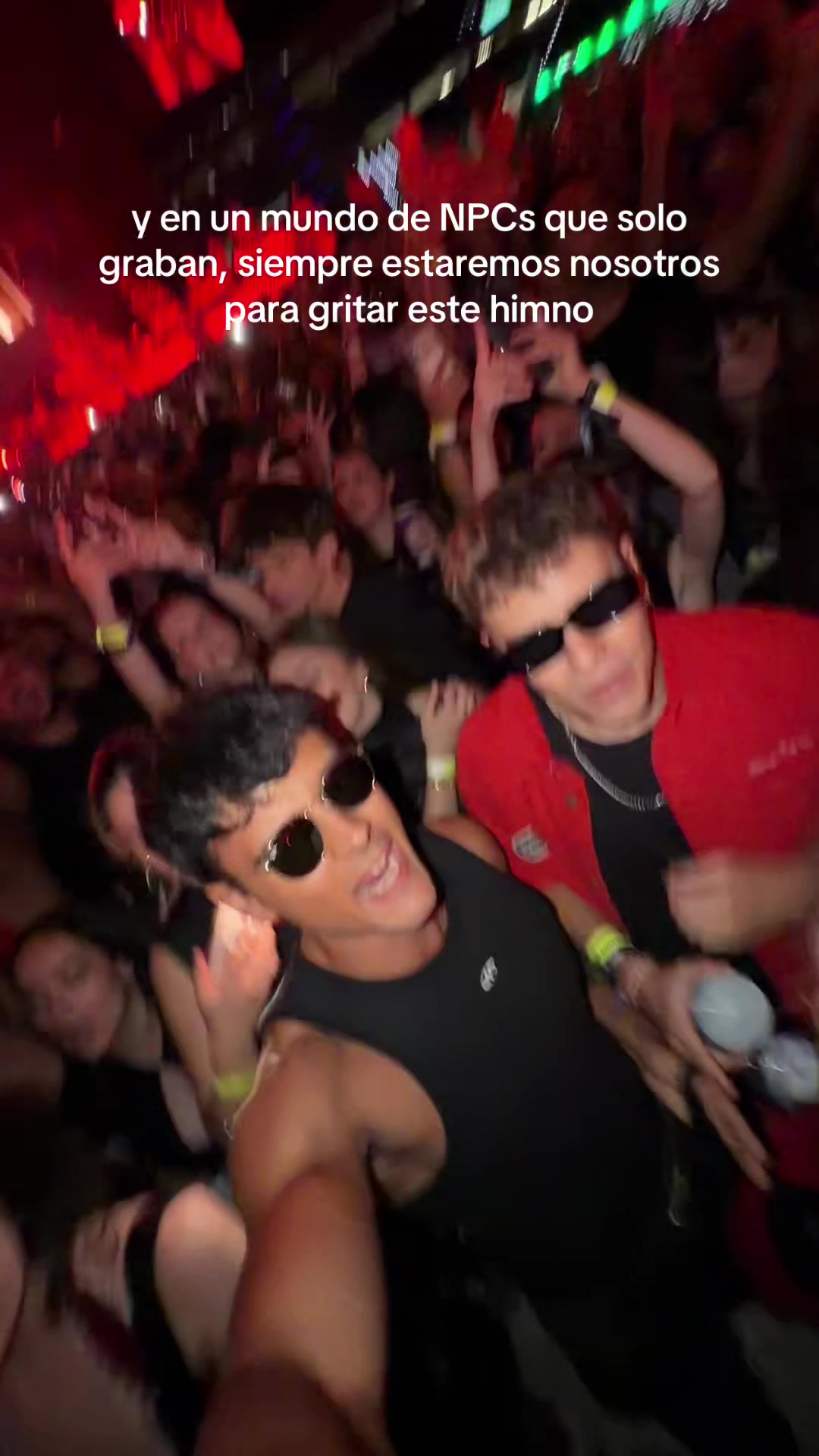 @Cristian González