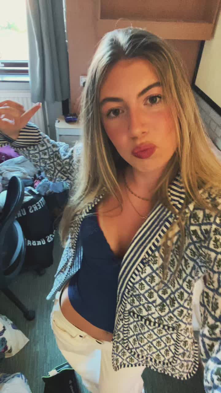@ELLA 😝