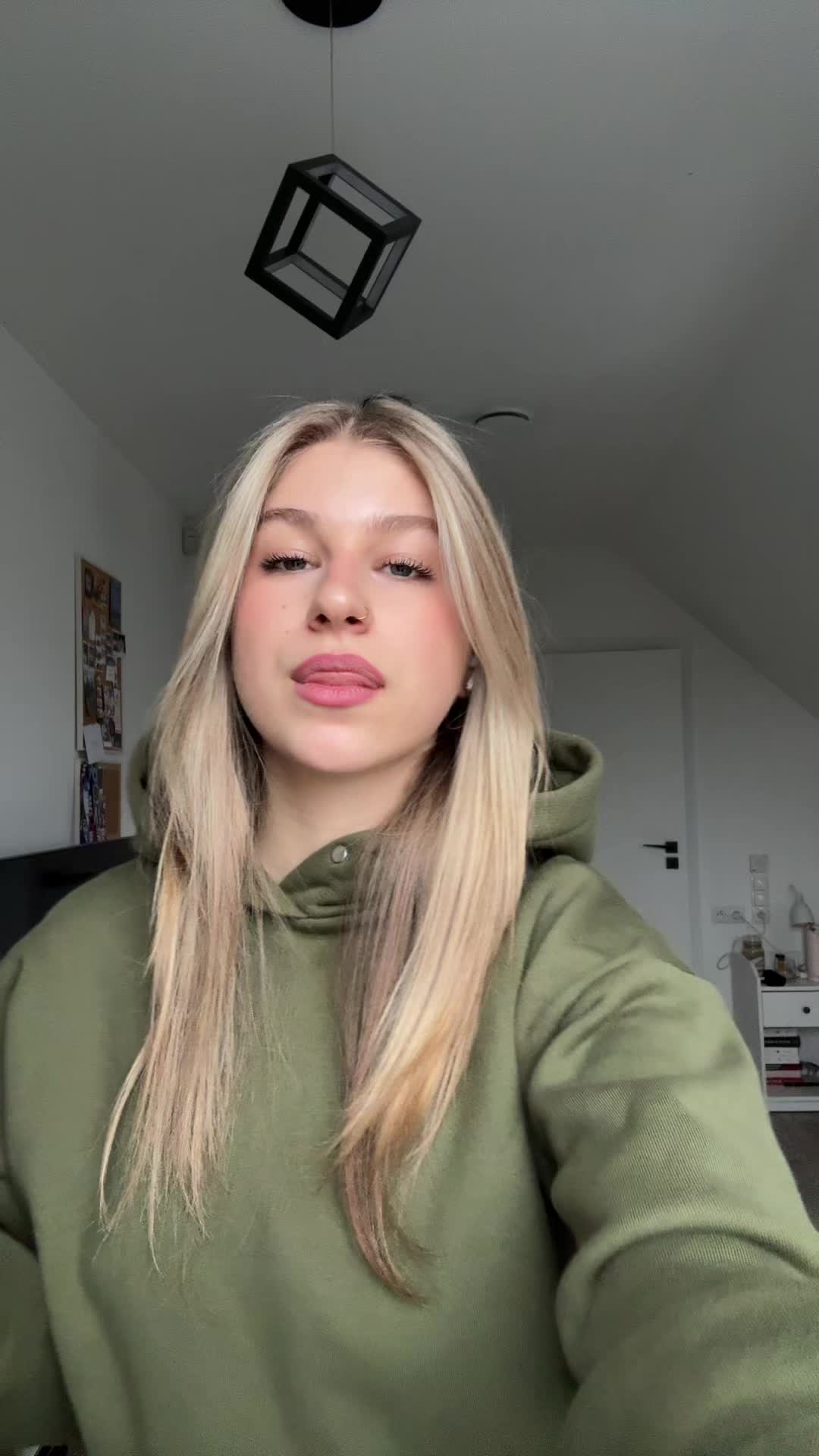 @batorskanicole🌟