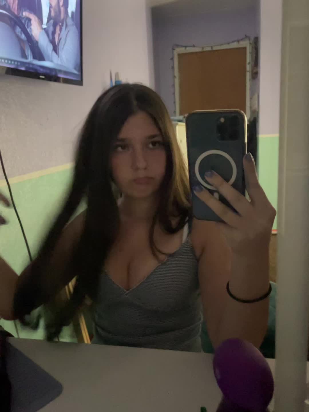 @🦄