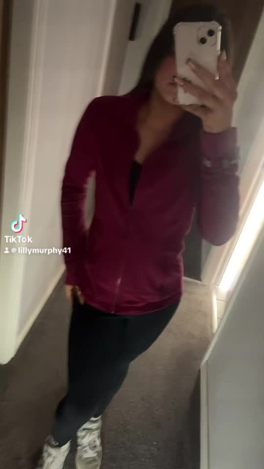 @𝐋𝐢𝐥𝐥𝐲 𝐦𝐮𝐫𝐩𝐡𝐲 🩵