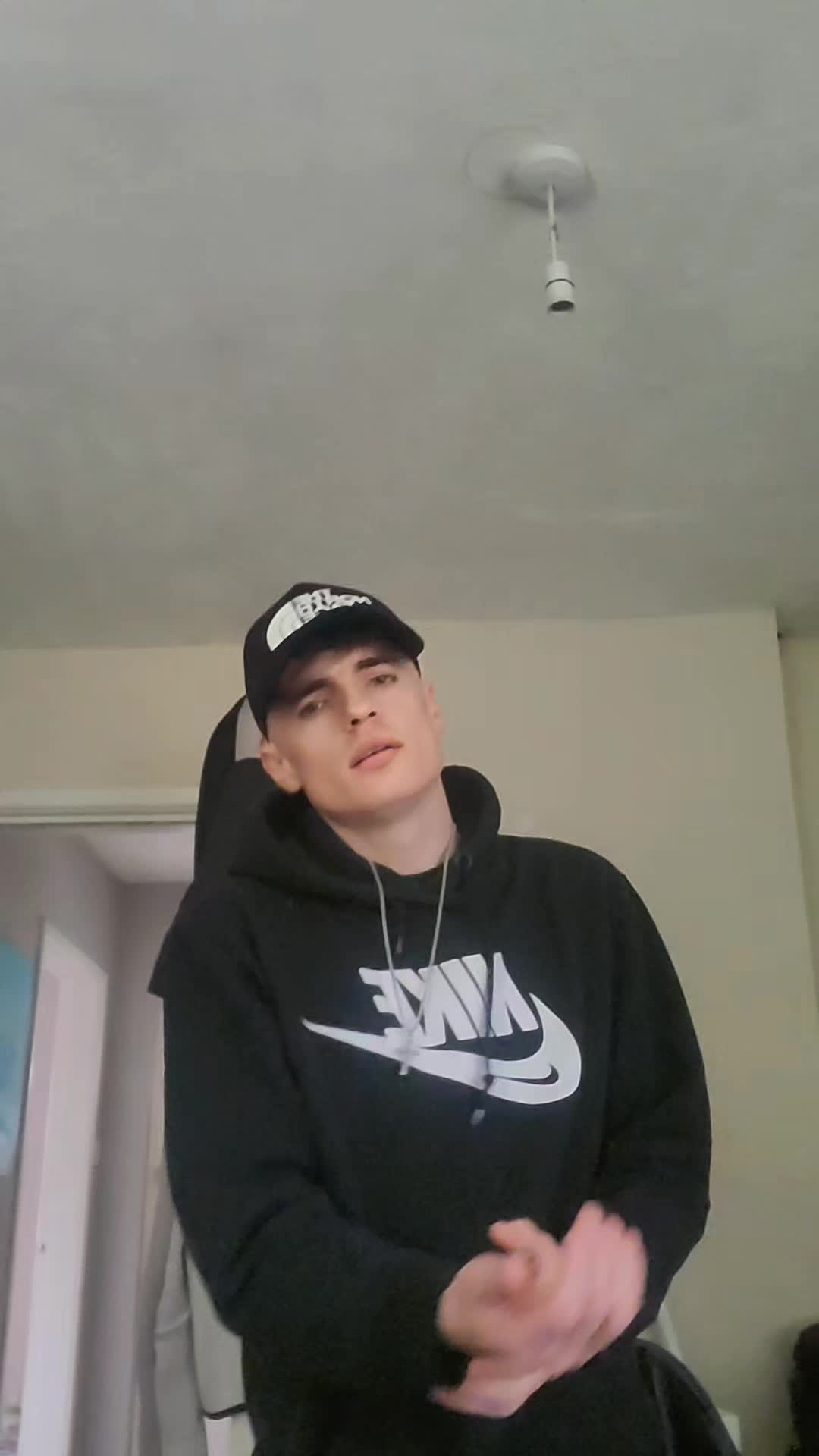 @justamanwithhat1