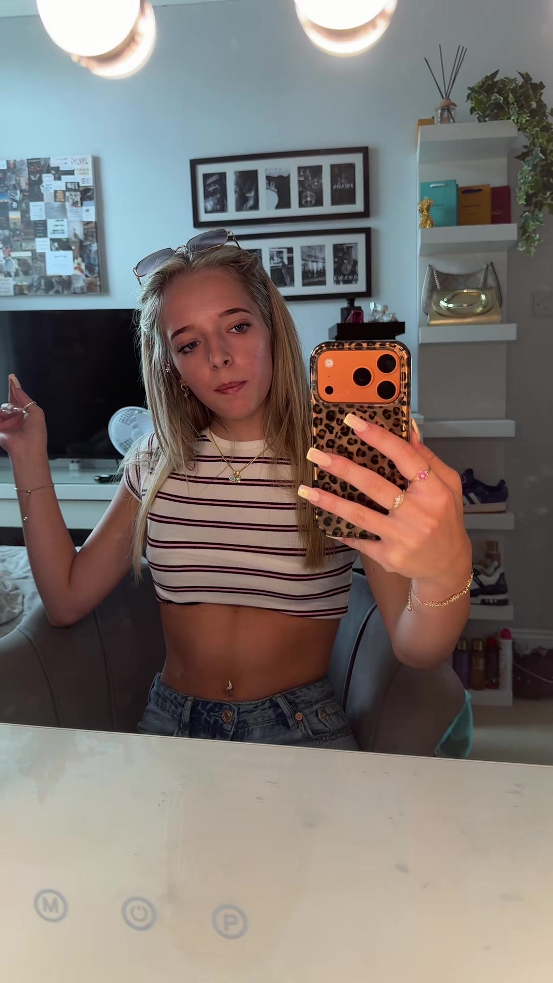 @😋