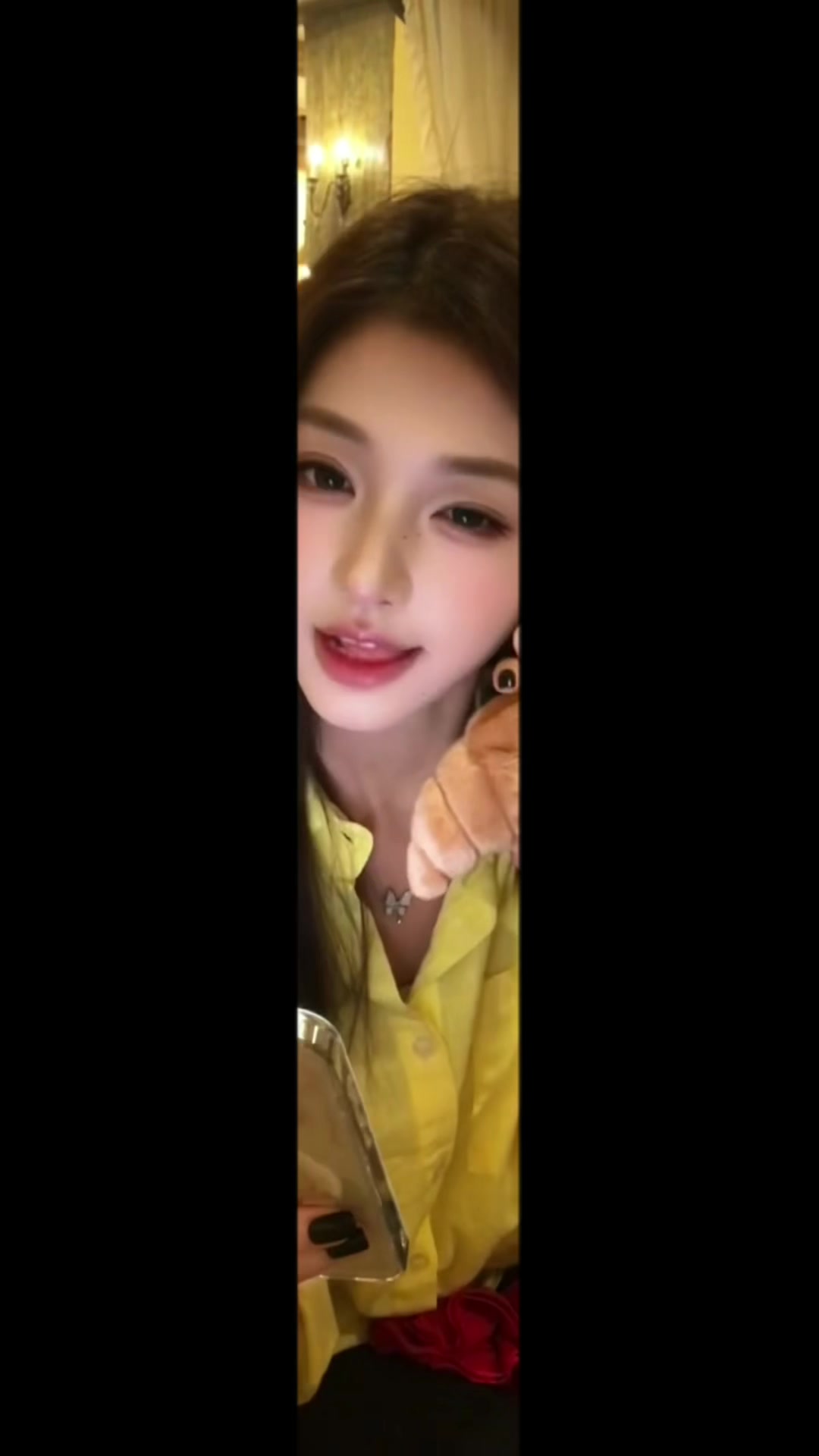 @Bella