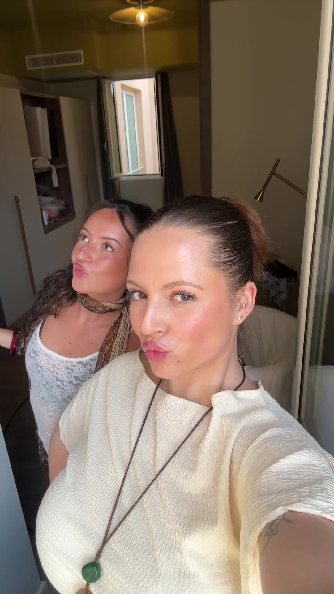 @JebLiz_