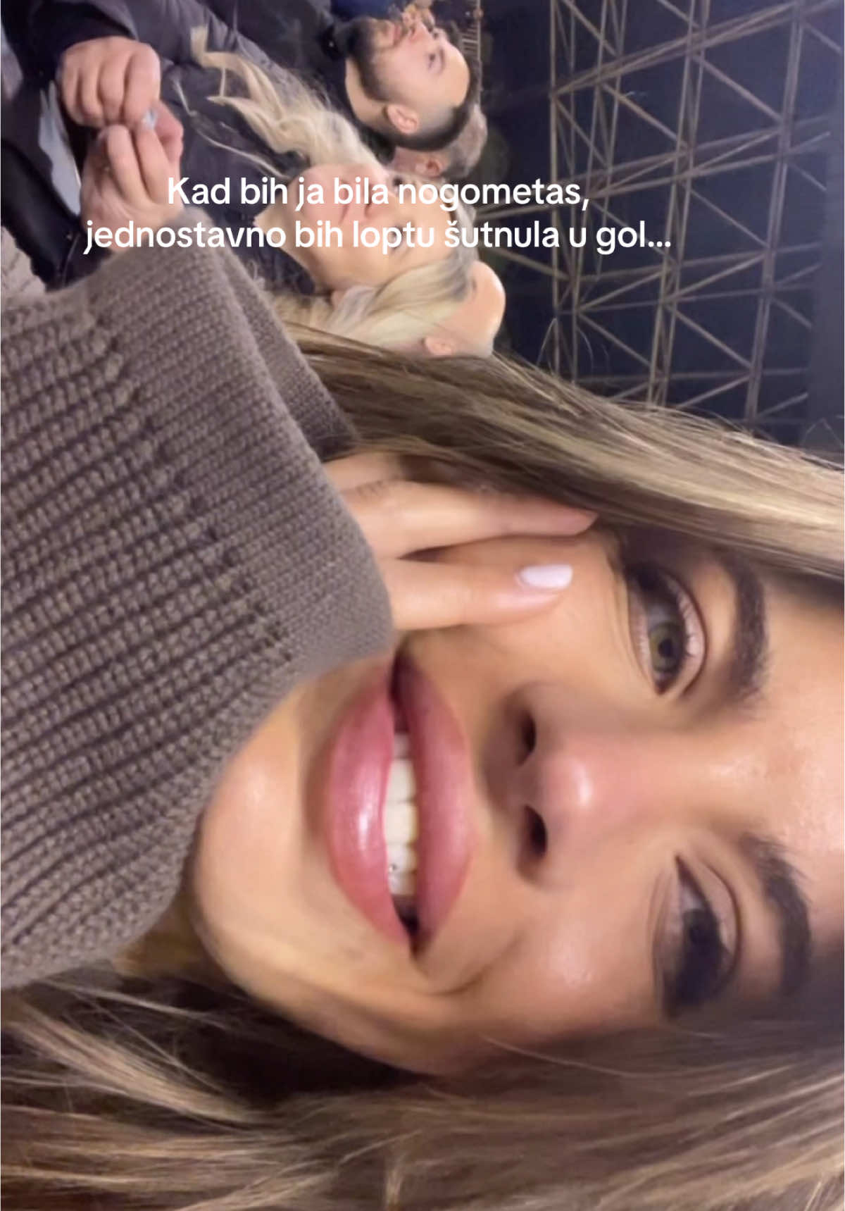 @Anazvkic