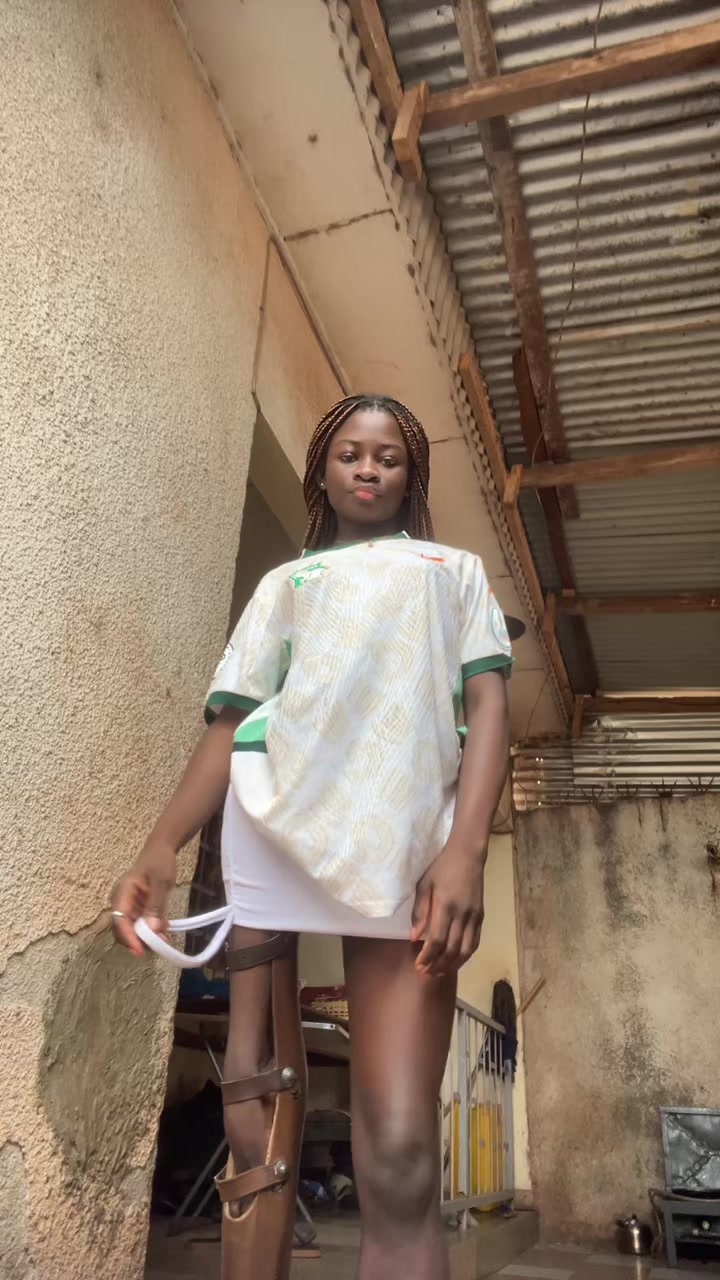 @~{🌸Reine🦋Coulibaly🌸}~