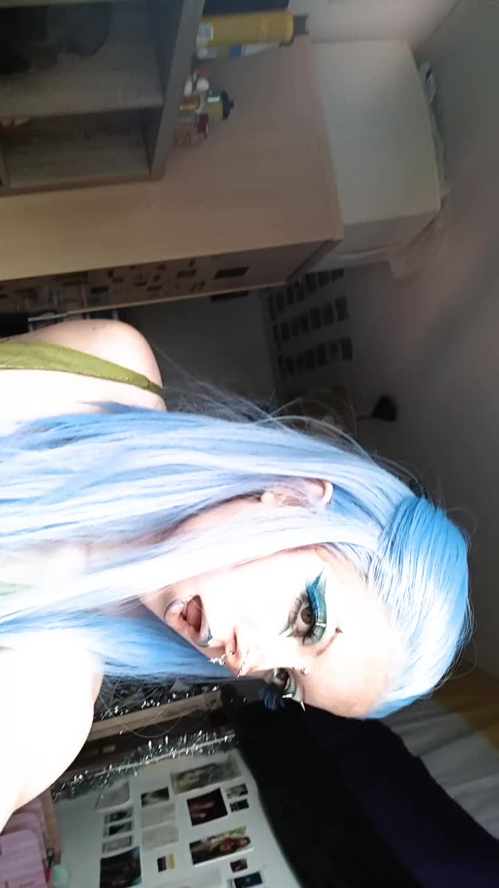 @ash :3