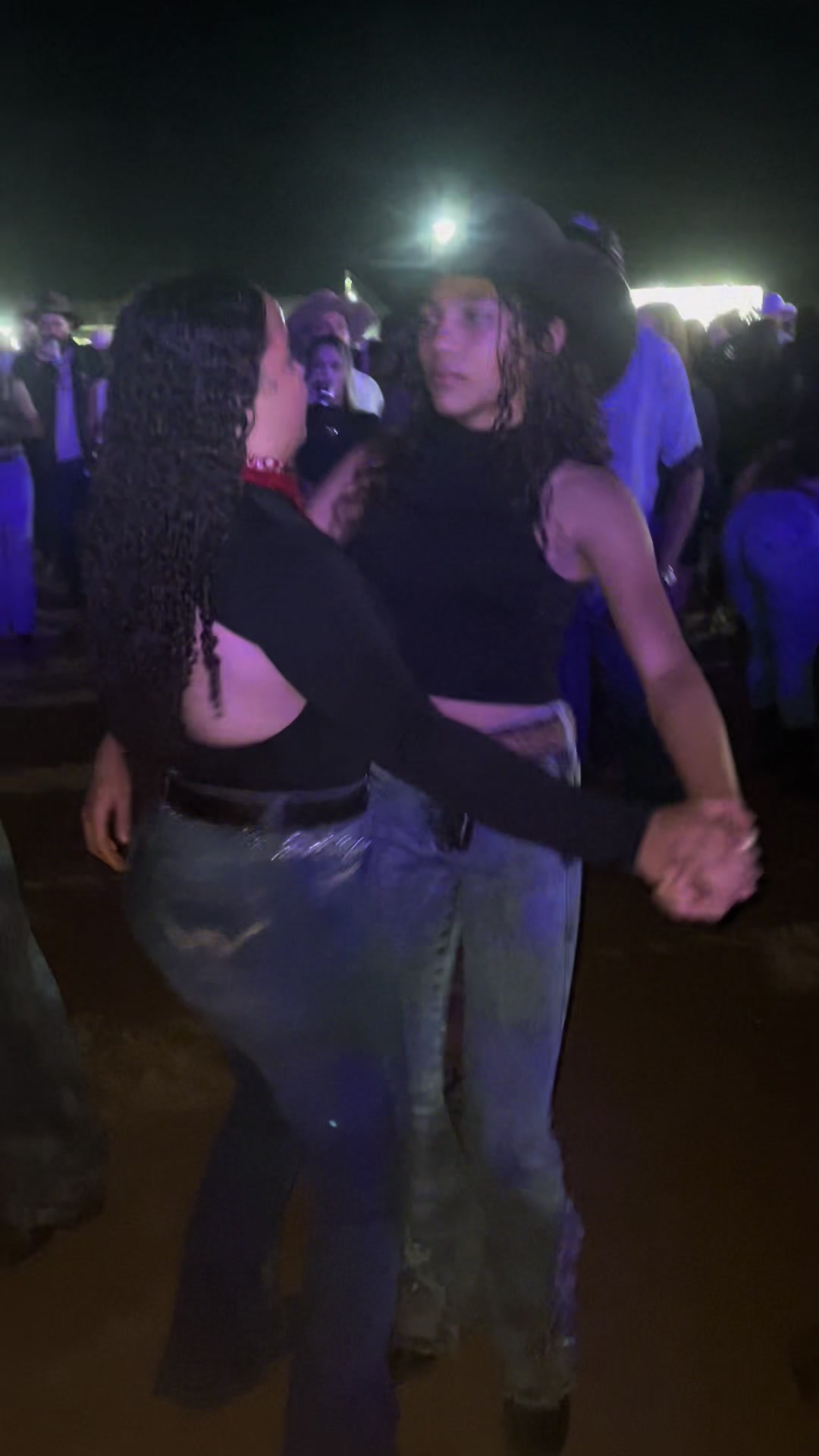 @Juliaa🪶