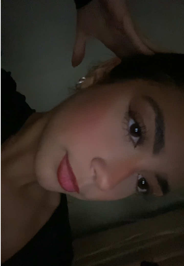 @liviaareiss_