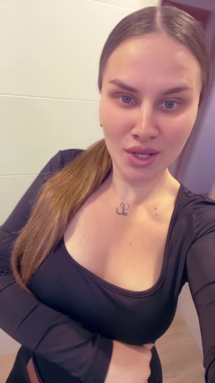 @laaruumaanaa21