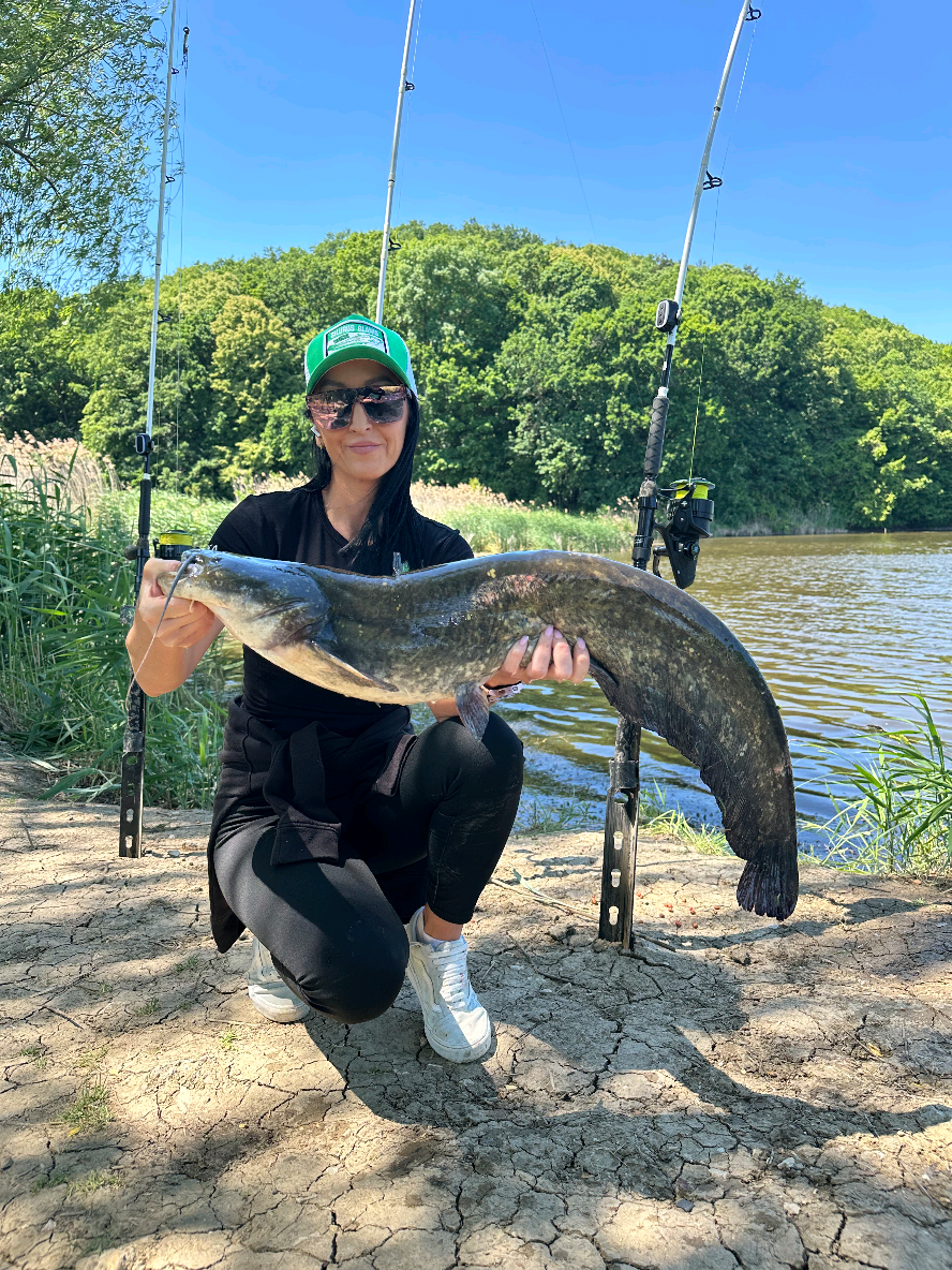 @Erika_fishing💚🖤